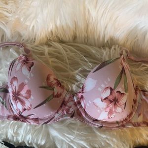 Victoria Secret Pink Bras 34A padded
